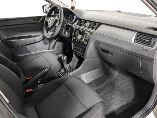 Skoda Rapid I с пробегом 2016 года, цена 699 900 рублей, 260000 км, лифтбек, Автокод Объявления