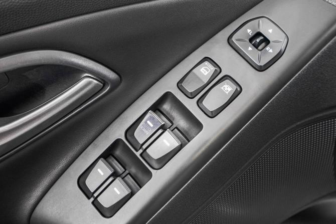 Hyundai ix35 I Рестайлинг с пробегом 2015 года, цена 1 599 000 рублей, 168000 км, внедорожник, Автокод Объявления
