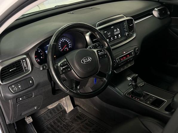 Kia Sorento III Prime Рестайлинг с пробегом 2019 года, цена 2 297 000 рублей, 175000 км, внедорожник, Автокод Объявления