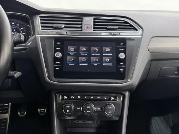 Volkswagen Tiguan II с пробегом 2019 года, цена 2 650 000 рублей, 65080 км, внедорожник, Автокод Объявления