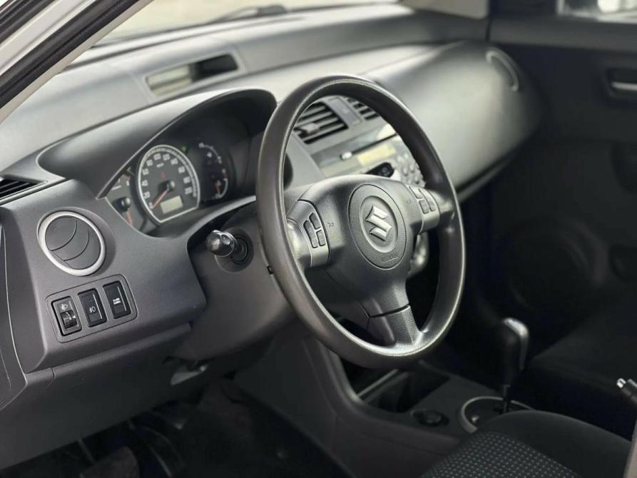 Suzuki Swift III Екатеринбург  - изображение 12