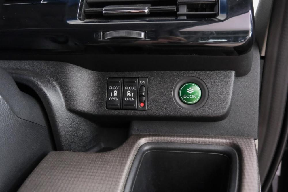 Honda Stepwgn V Рестайлинг Красноярск  - изображение 18