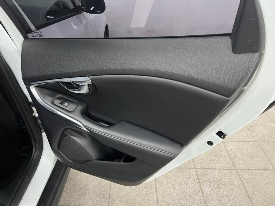 Volvo V40 Cross Country I Санкт-Петербург  - изображение 18