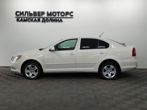 Skoda Octavia II (A5) Рестайлинг с пробегом 2011 года, цена 700 000 рублей, 172000 км, лифтбек, Автокод Объявления