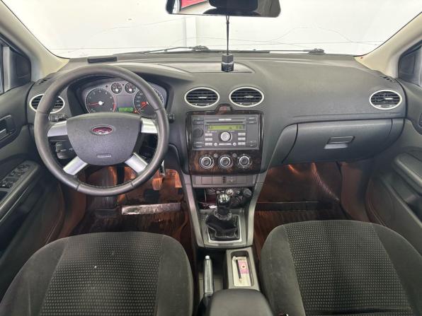 Ford Focus II с пробегом 2006 года, цена 379 000 рублей, 329325 км, седан, Автокод Объявления