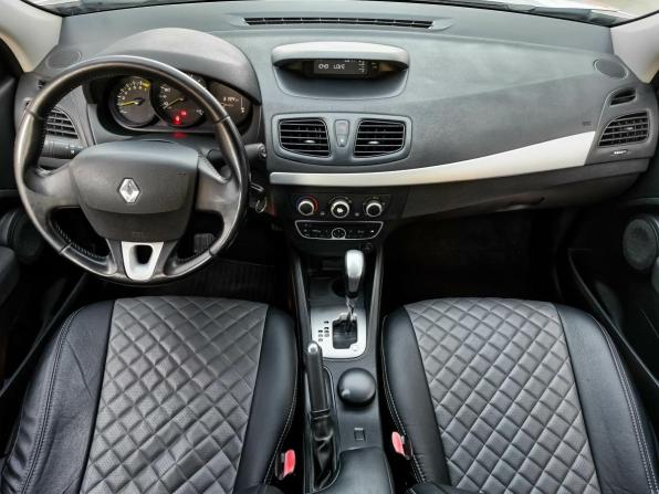 Renault Fluence I с пробегом 2012 года, цена 675 000 рублей, 219305 км, седан, Автокод Объявления