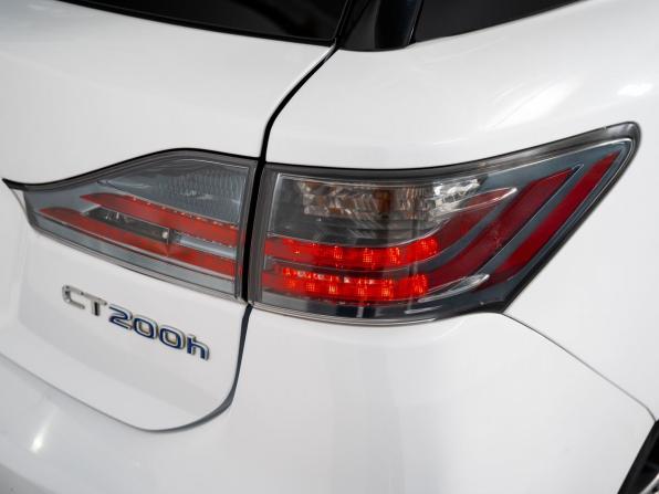 Lexus CT I Рестайлинг с пробегом 2014 года, цена 1 395 000 рублей, 170022 км, хэтчбек, Автокод Объявления