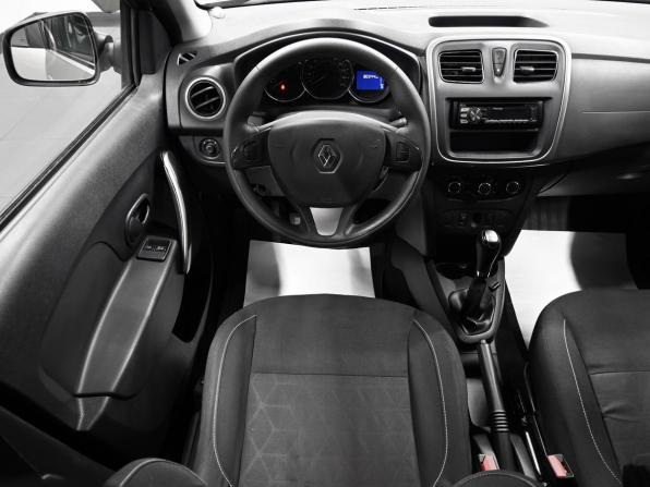 Renault Sandero II с пробегом 2015 года, цена 1 095 000 рублей, 80344 км, хэтчбек, Автокод Объявления
