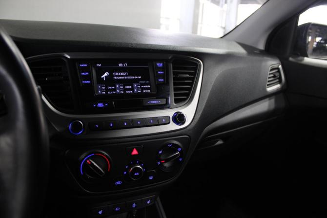 Hyundai Solaris II с пробегом 2019 года, цена 1 380 000 рублей, 57000 км, седан, Автокод Объявления