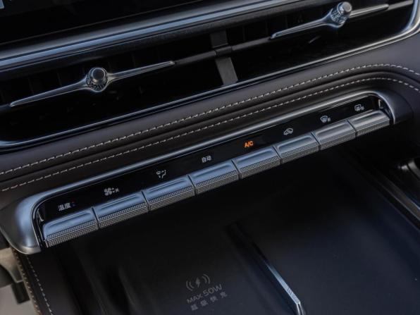 Geely Monjaro I Рестайлинг 2 с пробегом 2026 года, цена 4 150 000 рублей, 24 км, внедорожник, Автокод Объявления