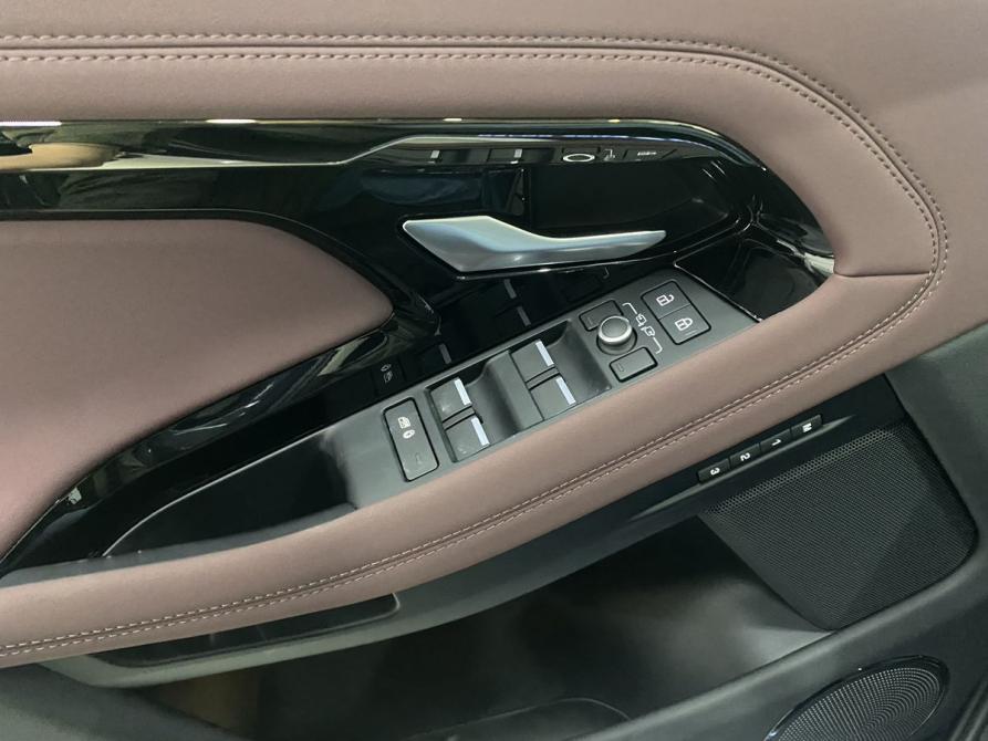 Land Rover Range Rover Evoque II Рестайлинг Воронеж  - изображение 12