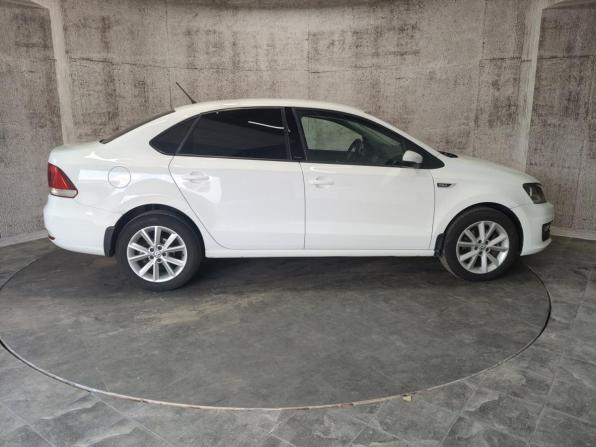 Volkswagen Polo V Рестайлинг с пробегом 2016 года, цена 856 000 рублей, 179393 км, седан, Автокод Объявления