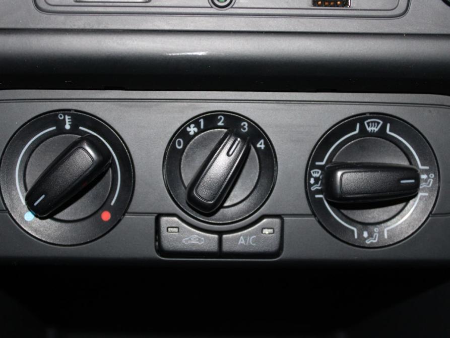 Volkswagen Polo V Рестайлинг Старый Оскол  - изображение 16