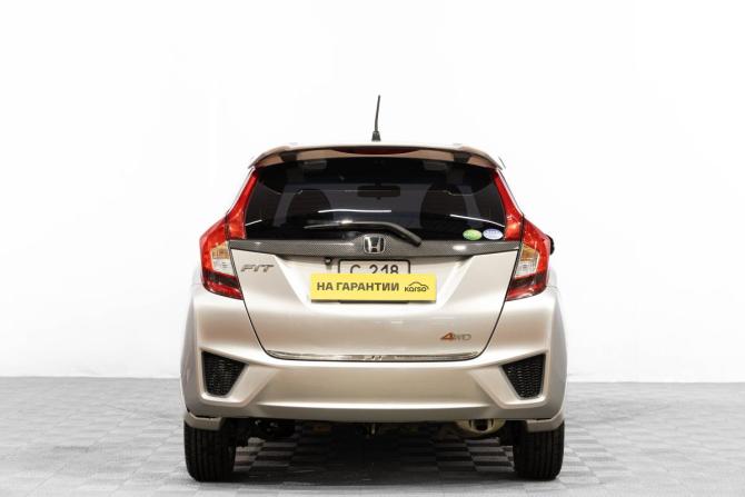 Honda Fit III с пробегом 2015 года, цена 999 000 рублей, 109000 км, хэтчбек, Автокод Объявления