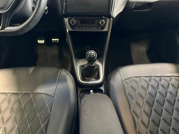 Volkswagen Polo V Рестайлинг с пробегом 2016 года, цена 980 000 рублей, 131000 км, седан, Автокод Объявления