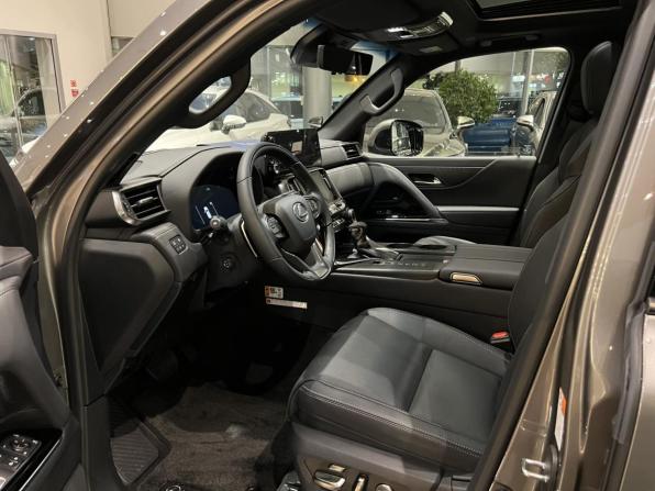 Lexus LX IV с пробегом 2025 года, цена 20 461 000 рублей, 21 км, внедорожник, Автокод Объявления