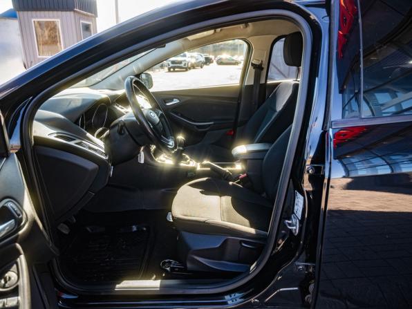 Ford Focus III Рестайлинг с пробегом 2015 года, цена 930 000 рублей, 197097 км, седан, Автокод Объявления