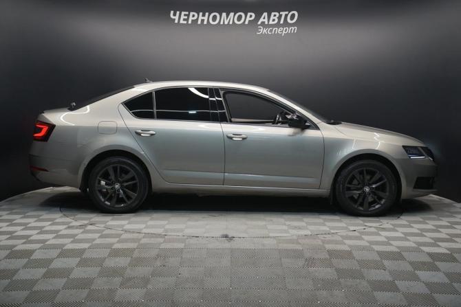 Skoda Octavia III (A7) Рестайлинг с пробегом 2019 года, цена 2 250 000 рублей, 196609 км, лифтбек, Автокод Объявления