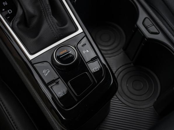 Kia Sportage V с пробегом 2022 года, цена 3 778 000 рублей, 40100 км, внедорожник, Автокод Объявления