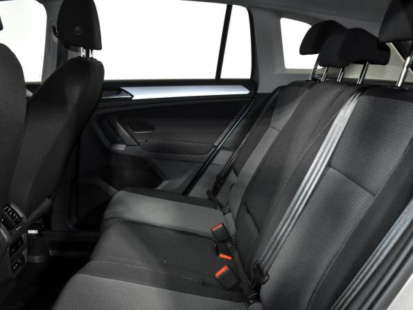Volkswagen Tiguan II Рестайлинг с пробегом 2021 года, цена 1 919 000 рублей, 184951 км, внедорожник, Автокод Объявления