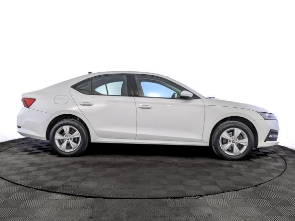 Skoda Octavia IV (A8) с пробегом 2022 года, цена 2 680 000 рублей, 34856 км, лифтбек, Автокод Объявления