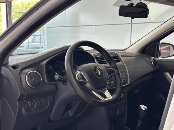 Renault Sandero II Рестайлинг с пробегом 2021 года, цена 1 385 000 рублей, 86264 км, хэтчбек, Автокод Объявления