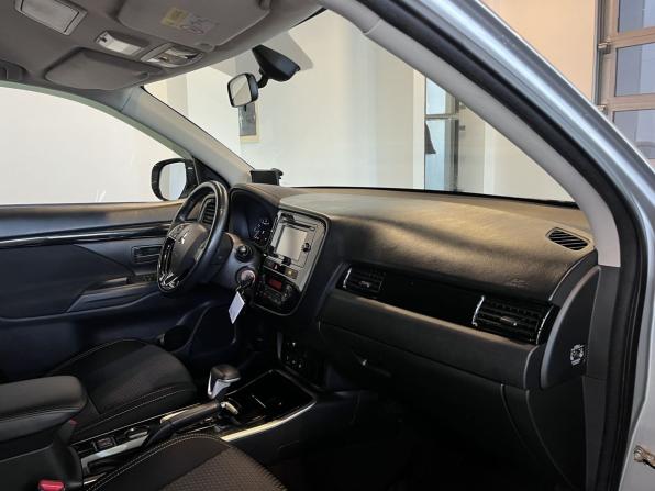 Mitsubishi Outlander III Рестайлинг 3 с пробегом 2019 года, цена 2 000 000 рублей, 133371 км, внедорожник, Автокод Объявления