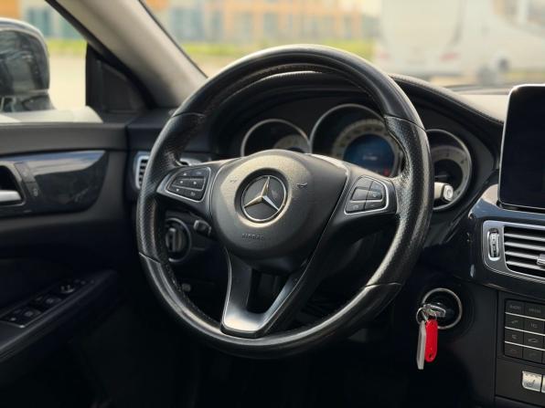 Mercedes-Benz CLS II (C218) Рестайлинг с пробегом 2015 года, цена 2 450 000 рублей, 211984 км, седан, Автокод Объявления