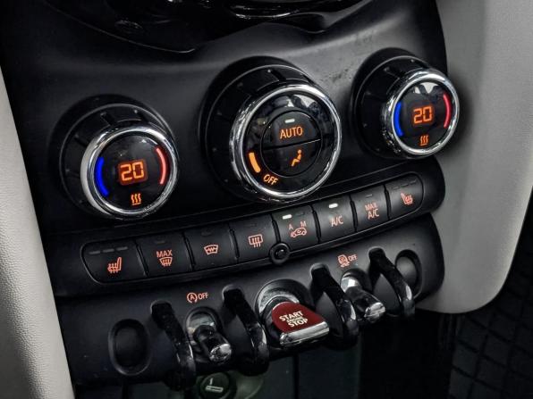 Mini Hatch III (F55/F56) с пробегом 2016 года, цена 2 010 000 рублей, 68903 км, хэтчбек, Автокод Объявления