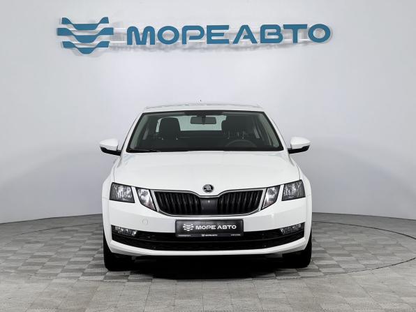 Skoda Octavia III (A7) Рестайлинг с пробегом 2018 года, цена 1 459 000 рублей, 235600 км, лифтбек, Автокод Объявления