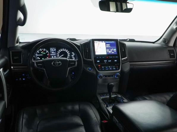 Toyota Land Cruiser 200 Series Рестайлинг 2 с пробегом 2017 года, цена 6 527 077 рублей, 131636 км, внедорожник, Автокод Объявления