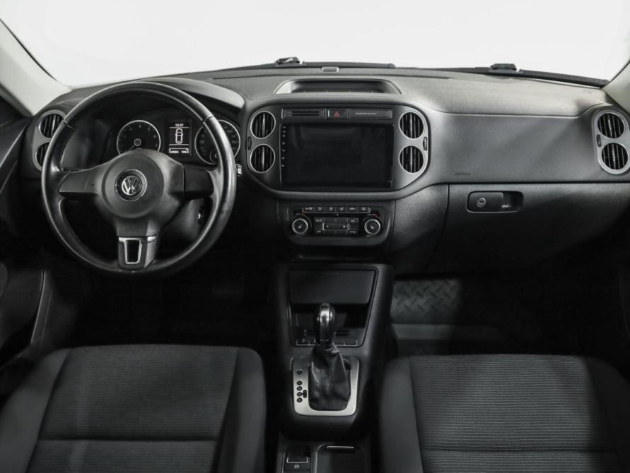 Volkswagen Tiguan I Рестайлинг Санкт-Петербург  - изображение 11