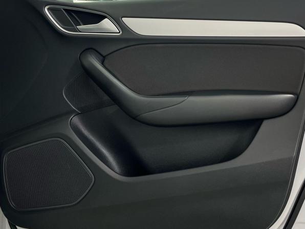 Audi Q3 I (8U) Рестайлинг с пробегом 2017 года, цена 2 200 000 рублей, 153375 км, внедорожник, Автокод Объявления