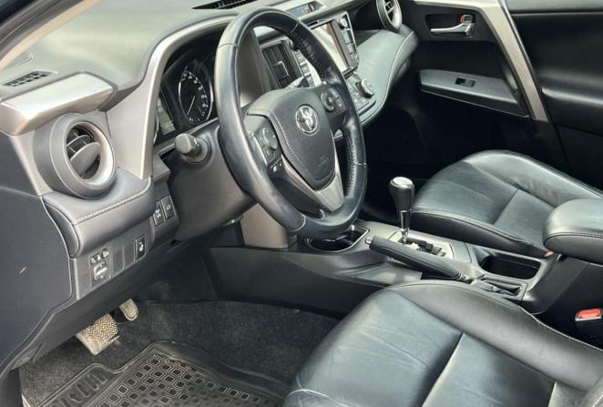 Toyota RAV4 IV (XA40) Рестайлинг с пробегом 2018 года, цена 2 730 000 рублей, 135614 км, внедорожник, Автокод Объявления