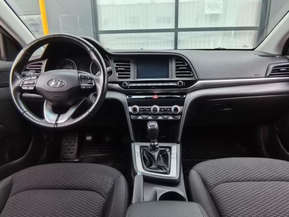 Hyundai Elantra VI (AD) Рестайлинг с пробегом 2018 года, цена 1 370 000 рублей, 115144 км, седан, Автокод Объявления