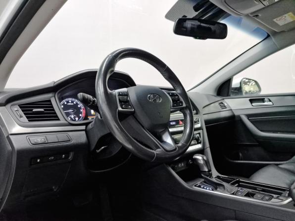 Hyundai Sonata VII (LF) Рестайлинг с пробегом 2019 года, цена 1 750 000 рублей, 92255 км, седан, Автокод Объявления