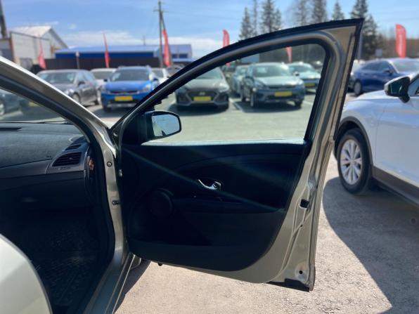 Renault Megane III Рестайлинг 2 с пробегом 2014 года, цена 850 000 рублей, 108971 км, хэтчбек, Автокод Объявления