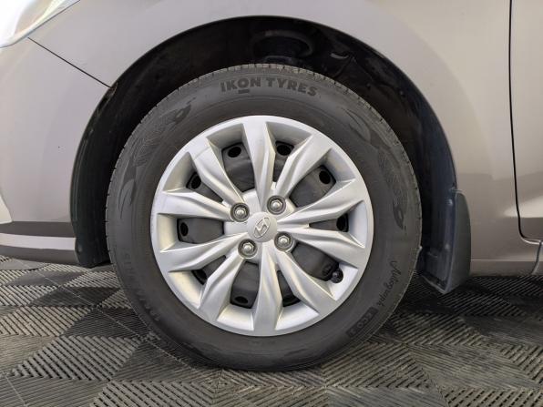 Hyundai Solaris II Рестайлинг с пробегом 2022 года, цена 1 590 000 рублей, 107838 км, седан, Автокод Объявления
