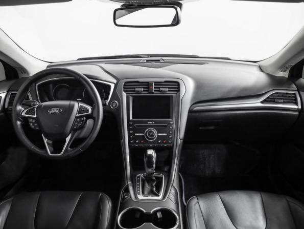 Ford Mondeo V с пробегом 2017 года, цена 1 319 000 рублей, 246971 км, седан, Автокод Объявления