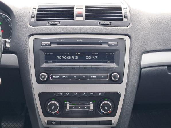 Skoda Octavia II (A5) Рестайлинг с пробегом 2013 года, цена 770 000 рублей, 259250 км, лифтбек, Автокод Объявления
