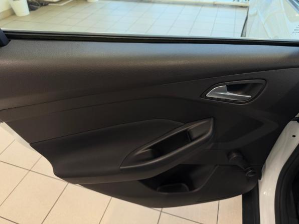 Ford Focus III с пробегом 2013 года, цена 930 000 рублей, 121000 км, хэтчбек, Автокод Объявления