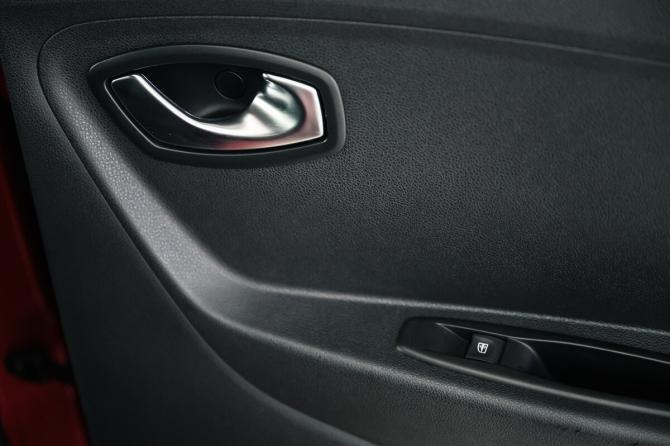 Renault Kaptur I Рестайлинг с пробегом 2021 года, цена 1 200 000 рублей, 145432 км, внедорожник, Автокод Объявления