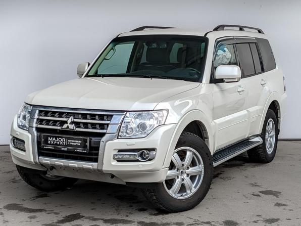 Mitsubishi Pajero IV Рестайлинг 2 с пробегом 2017 года, цена 3 330 000 рублей, 106953 км, внедорожник, Автокод Объявления