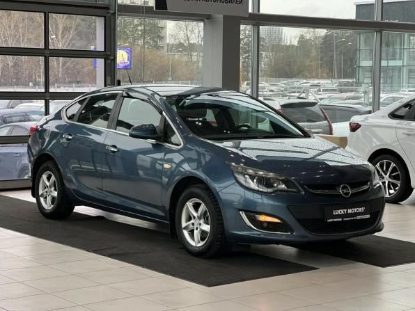 Opel Astra J Рестайлинг с пробегом 2012 года, цена 765 000 рублей, 109535 км, седан, Автокод Объявления