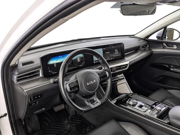 Kia K5 III с пробегом 2023 года, цена 3 300 000 рублей, 21210 км, седан, Автокод Объявления