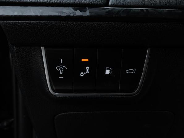 Kia Stinger I с пробегом 2018 года, цена 2 438 000 рублей, 194050 км, лифтбек, Автокод Объявления