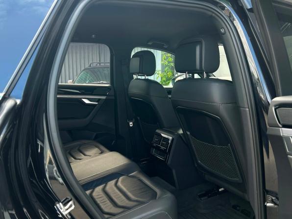 Volkswagen Touareg III с пробегом 2020 года, цена 4 198 600 рублей, 183960 км, внедорожник, Автокод Объявления