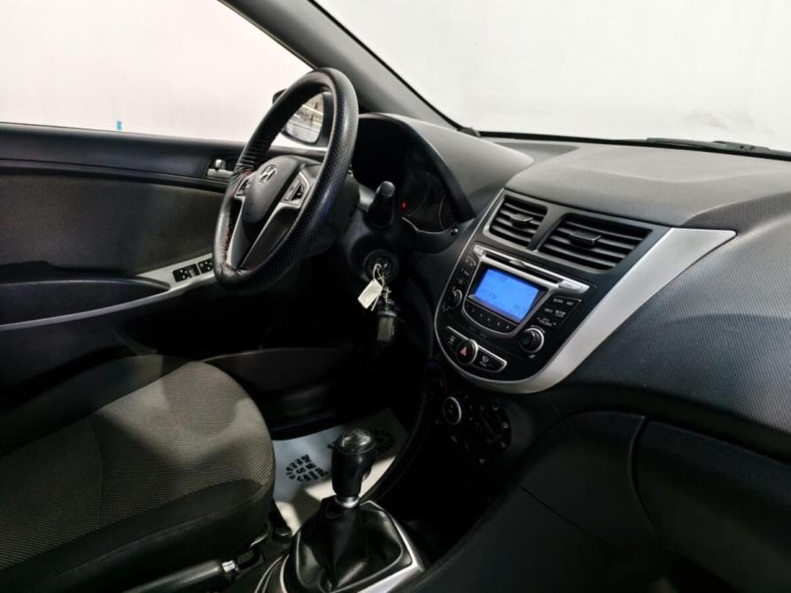 Hyundai Solaris I Курск  - изображение 6