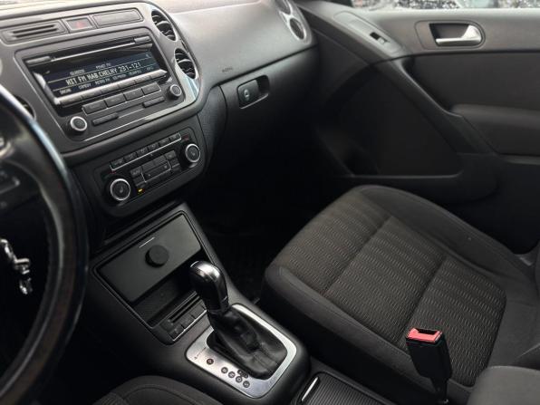 Volkswagen Tiguan I Рестайлинг с пробегом 2012 года, цена 1 120 000 рублей, 216200 км, внедорожник, Автокод Объявления