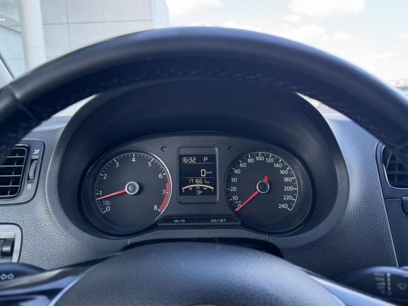 Volkswagen Polo V Рестайлинг с пробегом 2017 года, цена 1 150 000 рублей, 171661 км, седан, Автокод Объявления